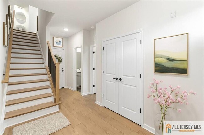 Building Photo - 4 Barton Ave