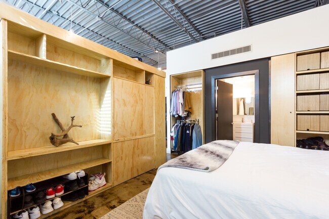 Building Photo - 676 Marshall Ave