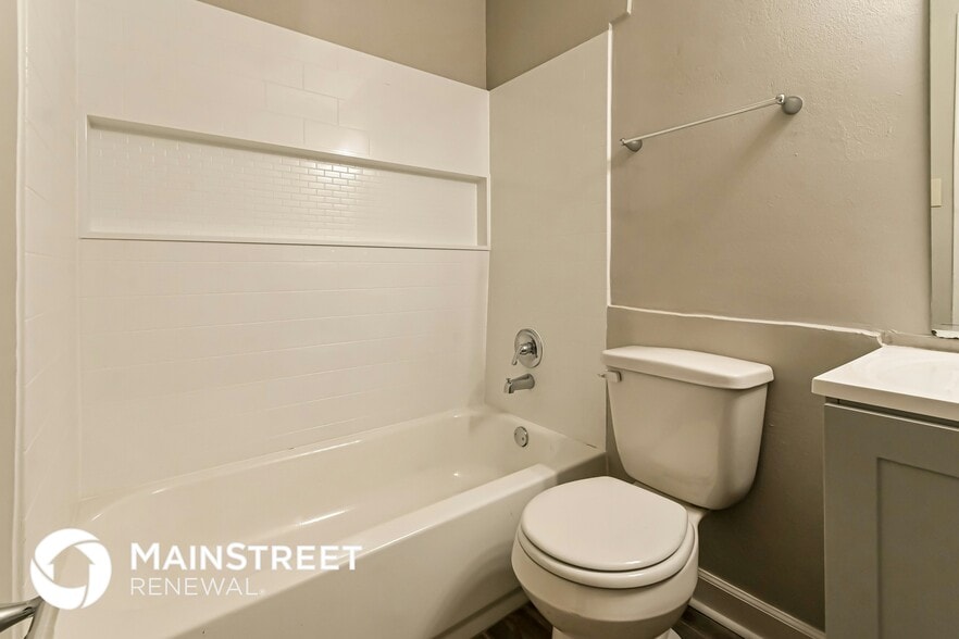 Building Photo - 4495 Bonnie Brae Dr