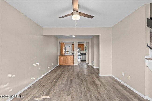 Building Photo - 8 Primrose Ln