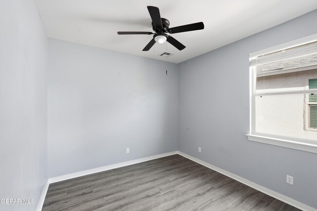 Building Photo - 3917 Desert Bluff Dr