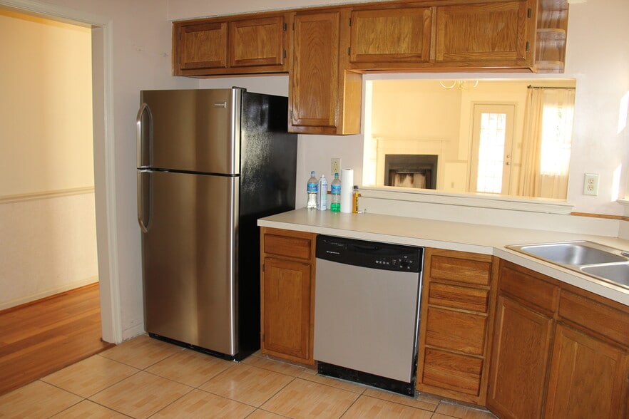 Kitchen - 139 Barn Swallow Rdg