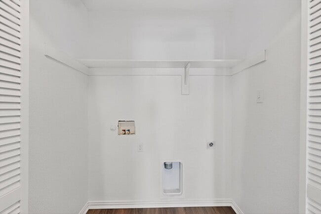 Building Photo - Charming 4-Bedroom Home on Quiet Cul-de-Sac | Move-In Ready | Deposit Alternative Available