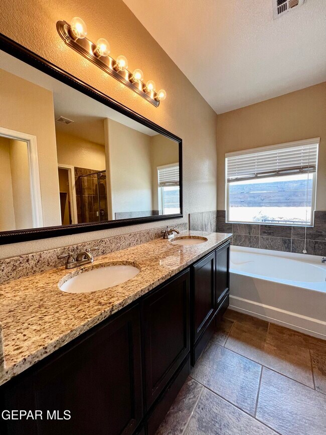 Building Photo - 14756 Boer Trail