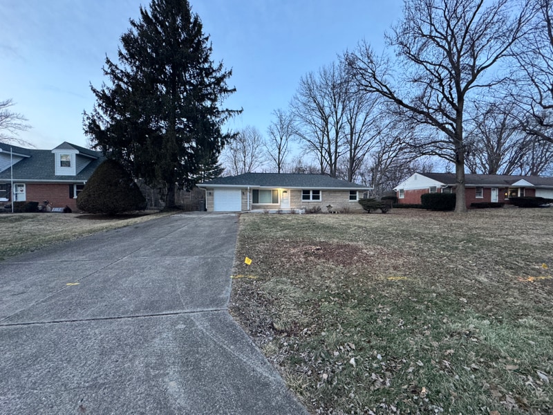 Building Photo - 1400 E Hanna Ave