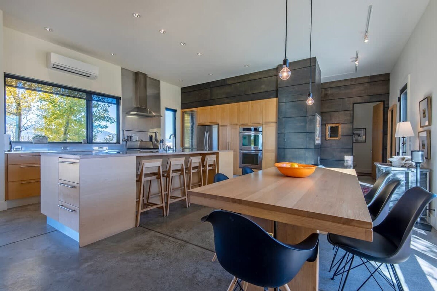 Building Photo - 5420 S 2000 W