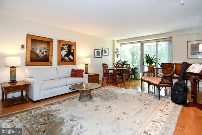 Building Photo - 1435 4th St SW