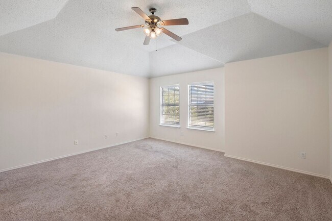 Building Photo - 6917 Club Creek Dr