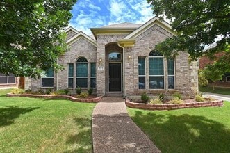 Building Photo - 1073 Red Hawk Dr