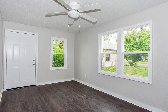 Building Photo - 1226-1222 Shakespeare Ave