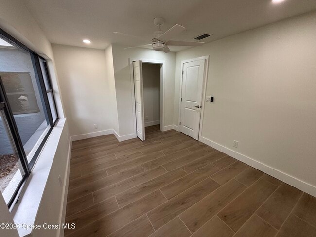 Building Photo - 6335 S Tropical Trail