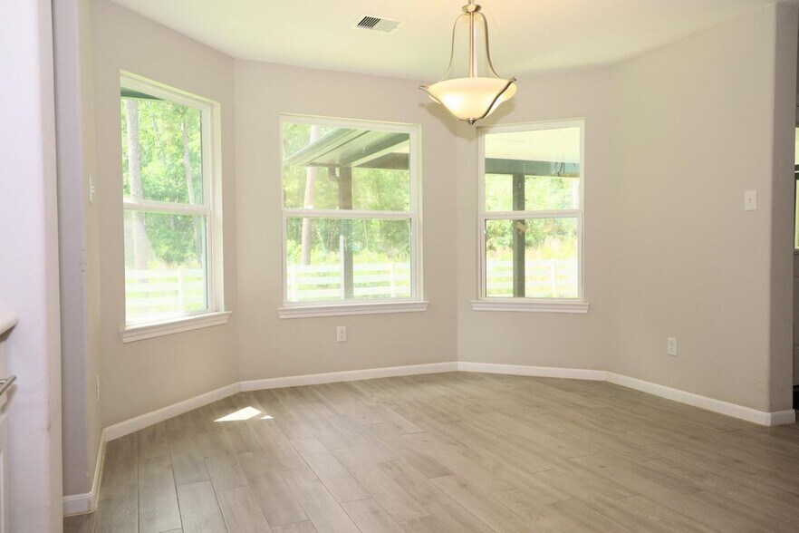 Building Photo - 131 Feldspar Ln