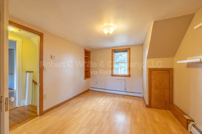 Building Photo - 70 Snipsic Lake Rd