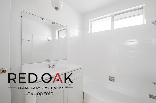 Building Photo - 401 Raymond Ave