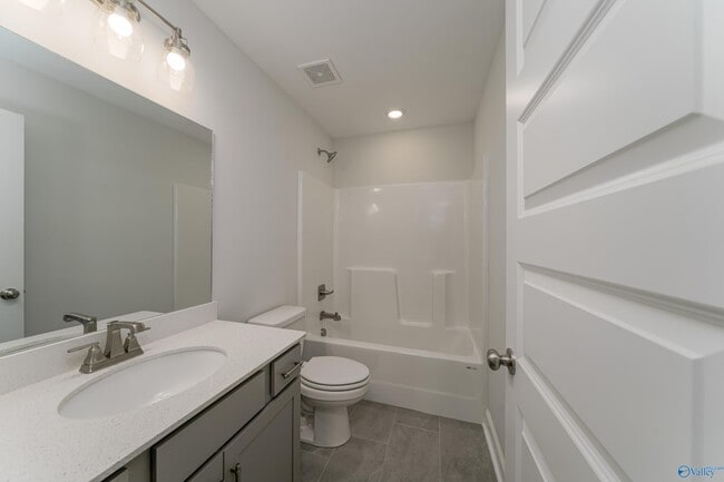 Building Photo - 408 Summit Lakes Dr