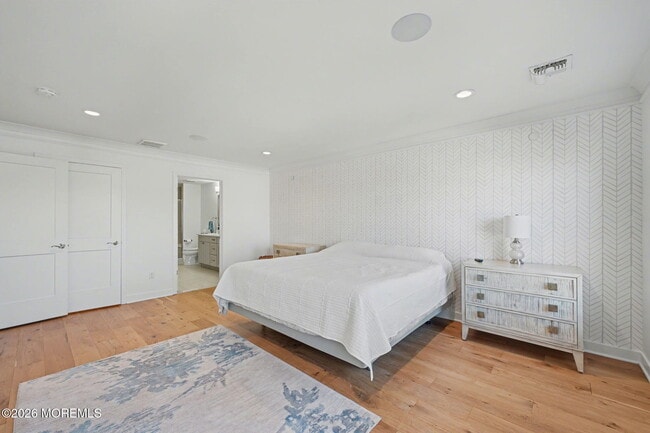 Building Photo - 25 Catherine St