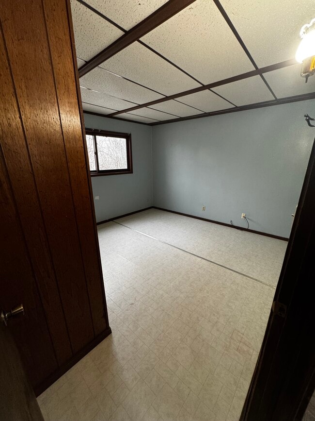 Building Photo - SR 15