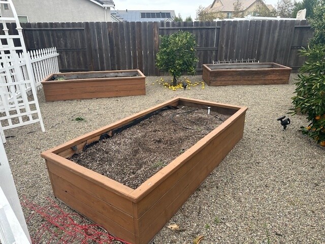 Building Photo - Gorgeous 3 Bedroom 2 Bathroom Manteca Home