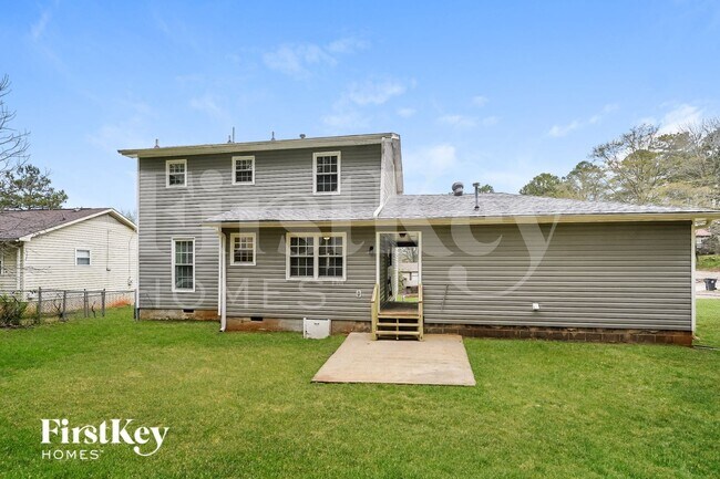 Building Photo - 1731 Tudor Dr