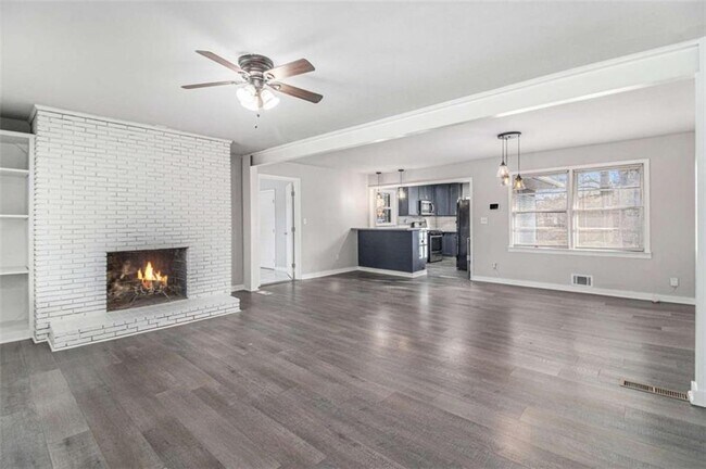 Building Photo - 187 Hamilton E Holmes Dr NW