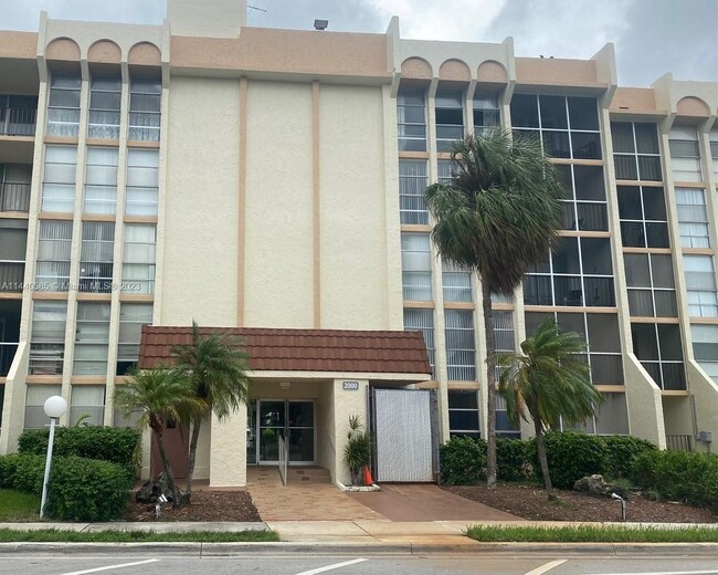 Building Photo - 2000 Atlantic Shores Blvd