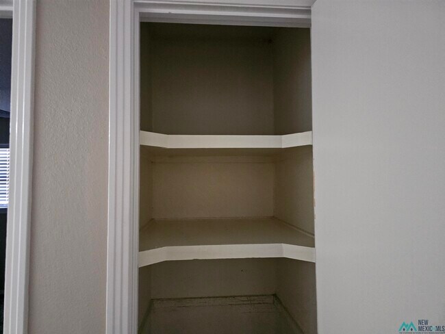 Building Photo - 201 Utah Dr