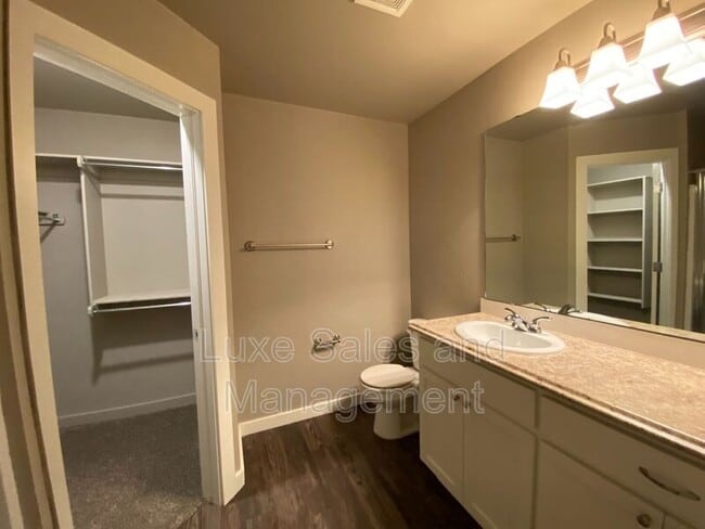 Building Photo - 1503 MacAlpine St