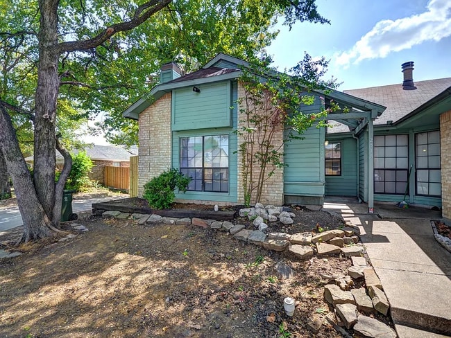 Primary Photo - 2520 Limestone Dr