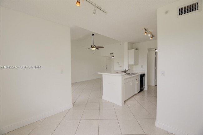 Building Photo - 2600 S University Dr