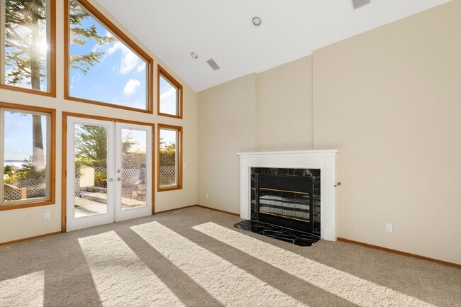 Building Photo - Gorgeous West facing View Home in Coupeville with Acreage and Privacy!