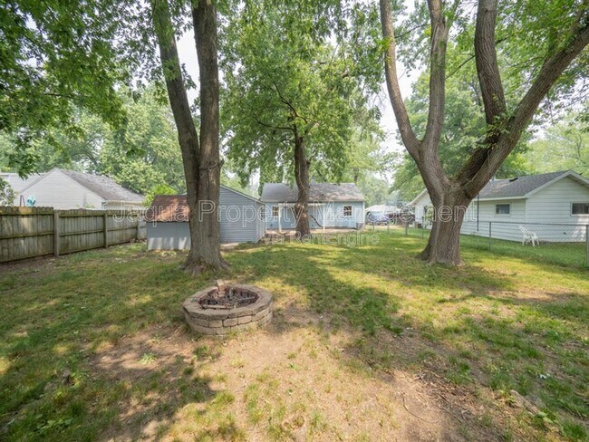 Building Photo - 1928 Eckener Dr