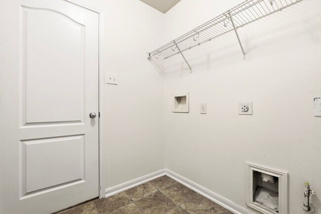 Building Photo - 7719 Serene Wood Ln