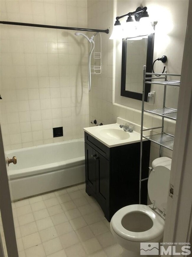 Building Photo - 3 bed/1 bath/1 car garage home for rent in...