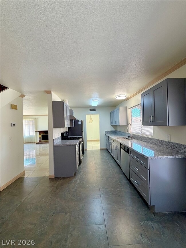 Building Photo - 6969 Mountain Moss Dr