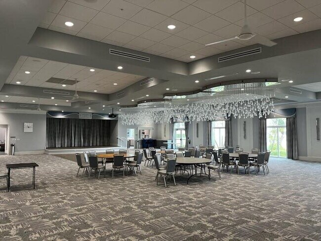 Building Photo - 14111 Royal Vista Dr