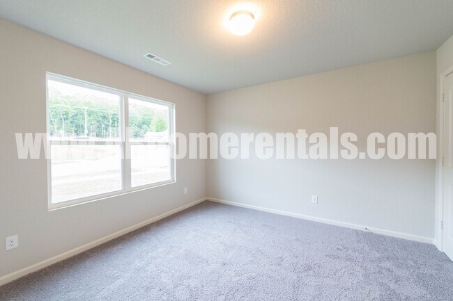 Building Photo - 1175 Gallery Dr