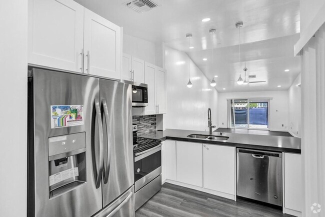Building Photo - 4497 Treasure Cove Dr