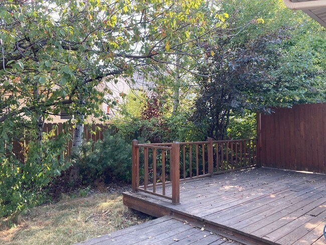 Building Photo - Beautiful Home In Bozeman!