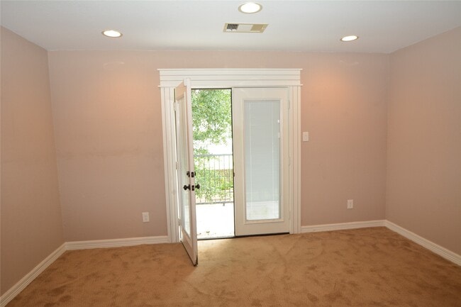 Building Photo - 6510 Durango Dr