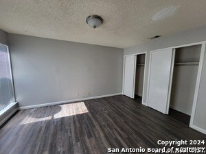 Building Photo - 8431 Cranberry Hill