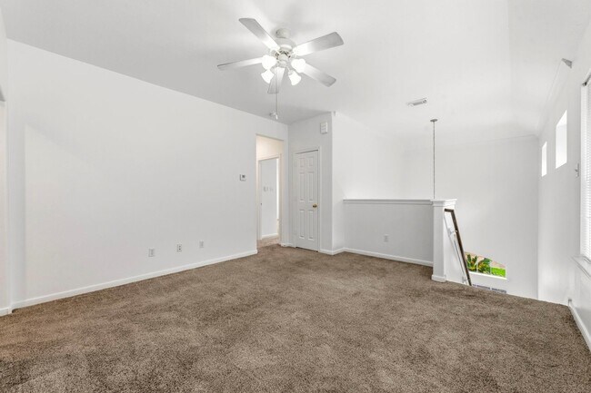 Building Photo - 103 Ledgestone Pl