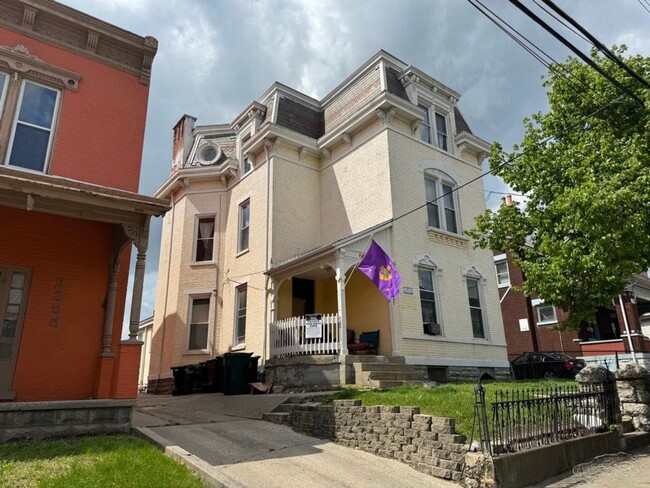 Building Photo - 2357 Wheeler St