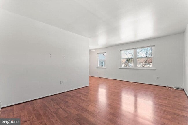 Building Photo - 13093 Blakeslee Dr