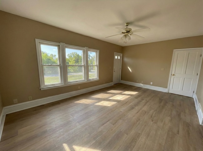 Building Photo - 4804 E 84th St