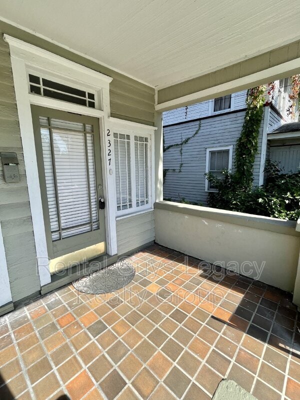 Building Photo - 2327 College St