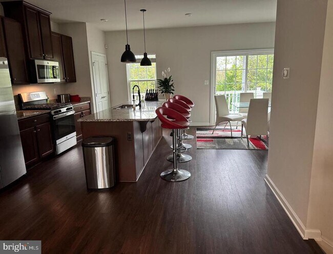 Building Photo - 9816 Cedarmass Cir