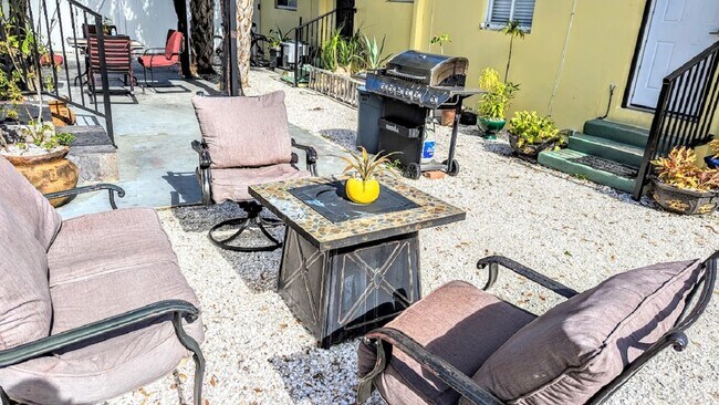 Building Photo - 2350 1st Ave N