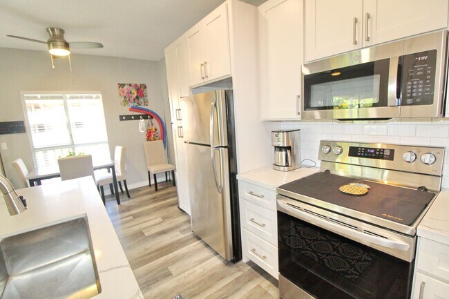 Building Photo - Newly Renovated from Floor to Ceiling and ...