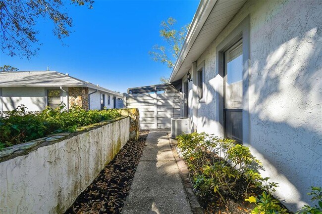 Building Photo - 23325 Club Villas Dr