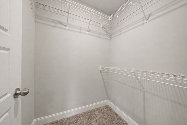 Building Photo - 199 Donegal Dr